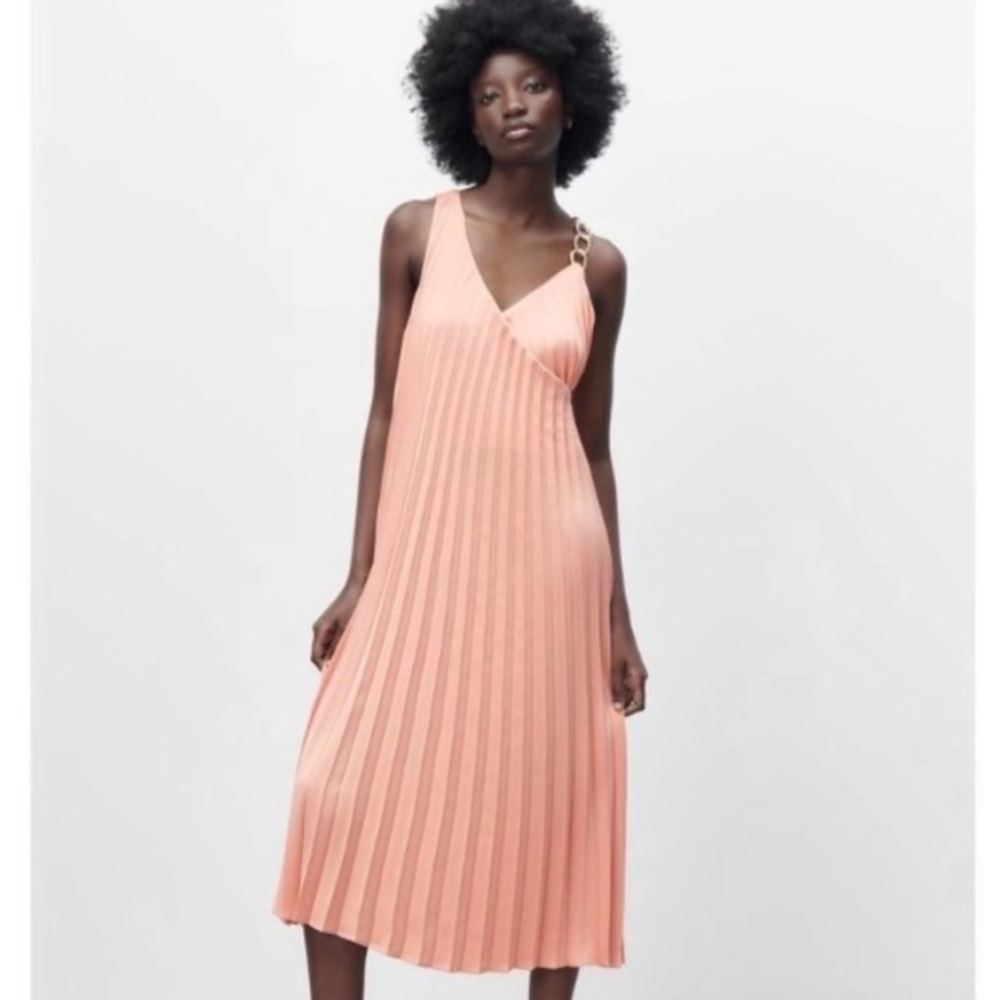 ZARA PEACH PLEATED MIDI DRESS CROSSOVER NECKLINE GOLD CHAIN & STRAP DETAIL M
